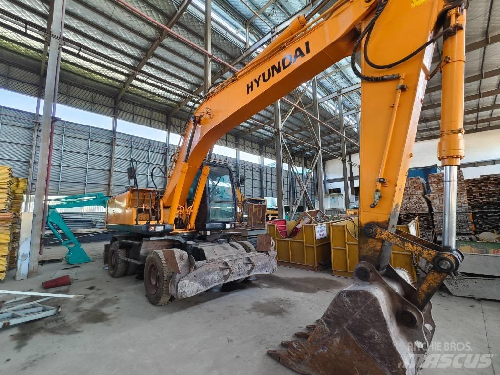 Hyundai R210w-7 ホイール式油圧ショベル（パワーショベル・ユンボ・バックホー）