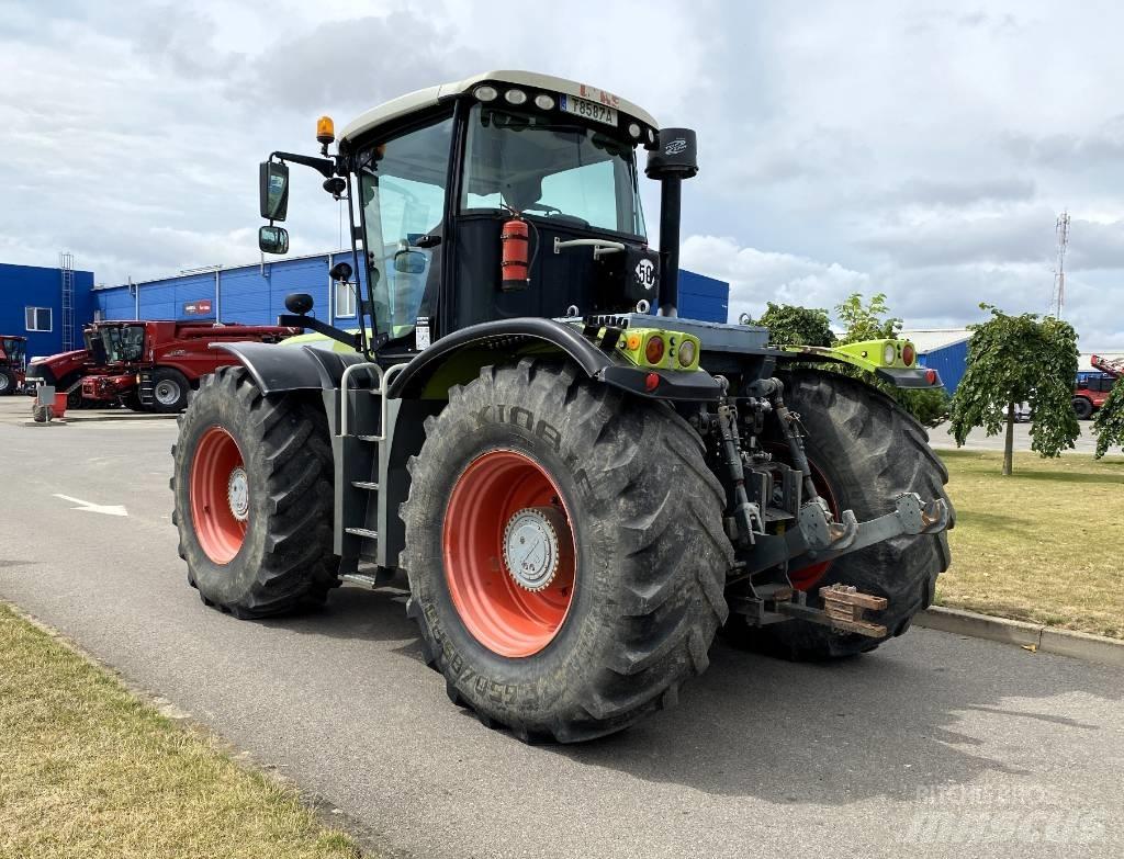 CLAAS Xerion 3800 トラクター