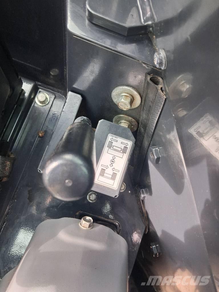 Yanmar Vio 23 ミニ油圧ショベル 7t以下（ミニユンボ・ミニディガー）