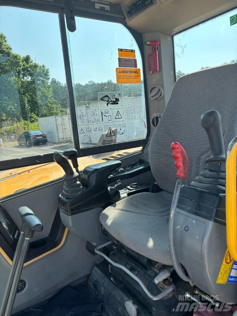 Volvo ECR 88 D 中型油圧ショベル 7ｔ-12ｔ（ユンボ・パワーショベル・バックホー）