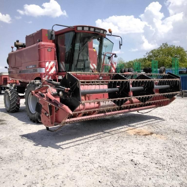 Case IH 2366E コンバイン