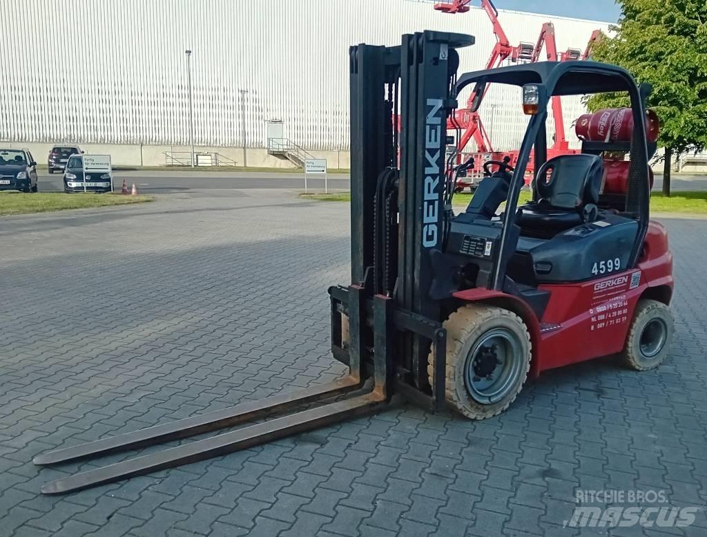 Manitou MI 30 G LPGフォークリフト