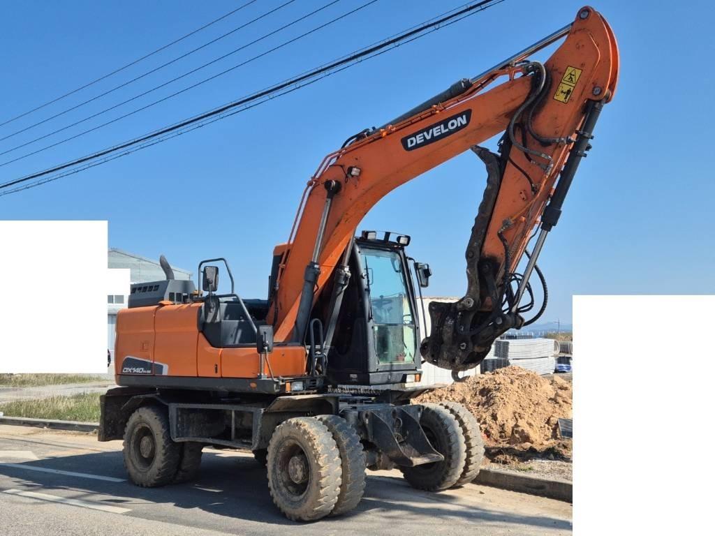 Doosan DX 140 W-5 ホイール式油圧ショベル（パワーショベル・ユンボ・バックホー）