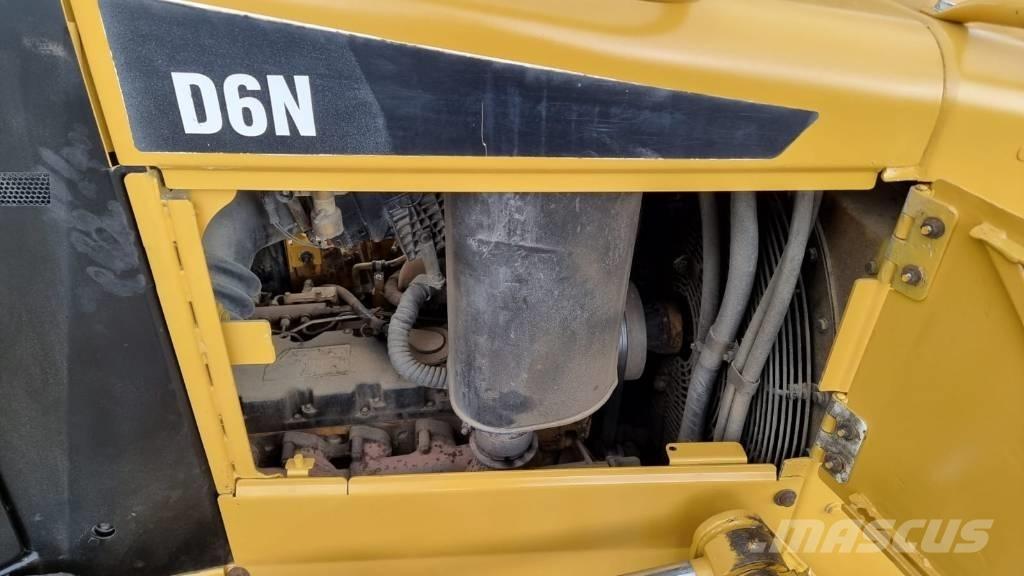 CAT D 6 N LGP ブルドーザー