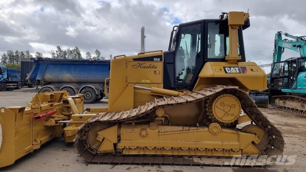 CAT D 6 N LGP ブルドーザー
