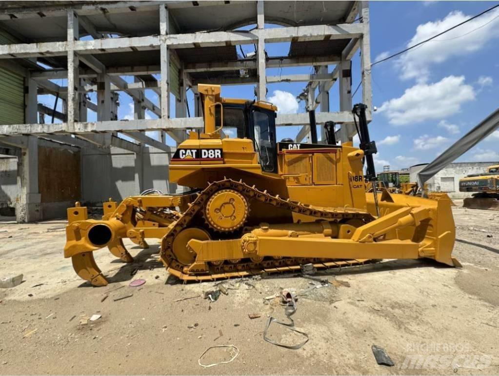 CAT D 8 R ブルドーザー