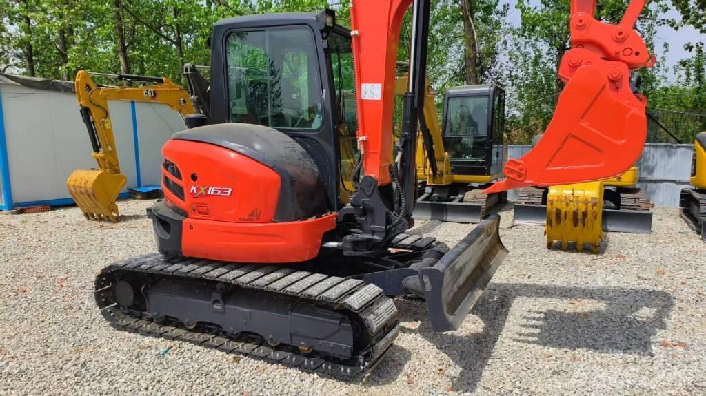 Kubota KX 163 ミニ油圧ショベル 7t以下（ミニユンボ・ミニディガー）