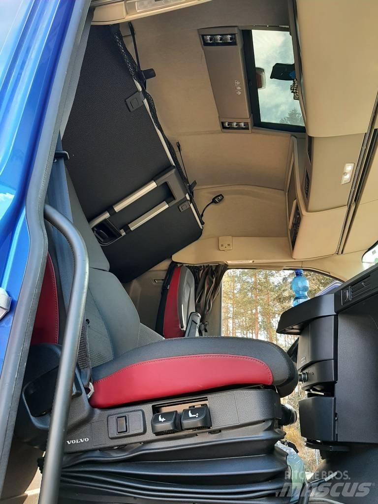 Volvo FH 13 冷凍冷蔵車
