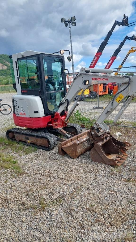Takeuchi TB 23 R ミニ油圧ショベル 7t以下（ミニユンボ・ミニディガー）