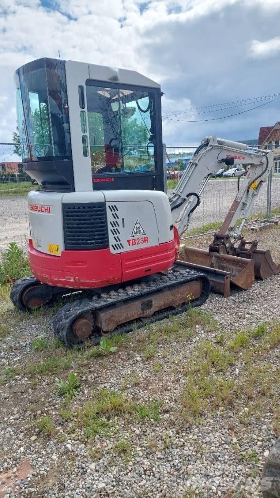 Takeuchi TB 23 R ミニ油圧ショベル 7t以下（ミニユンボ・ミニディガー）