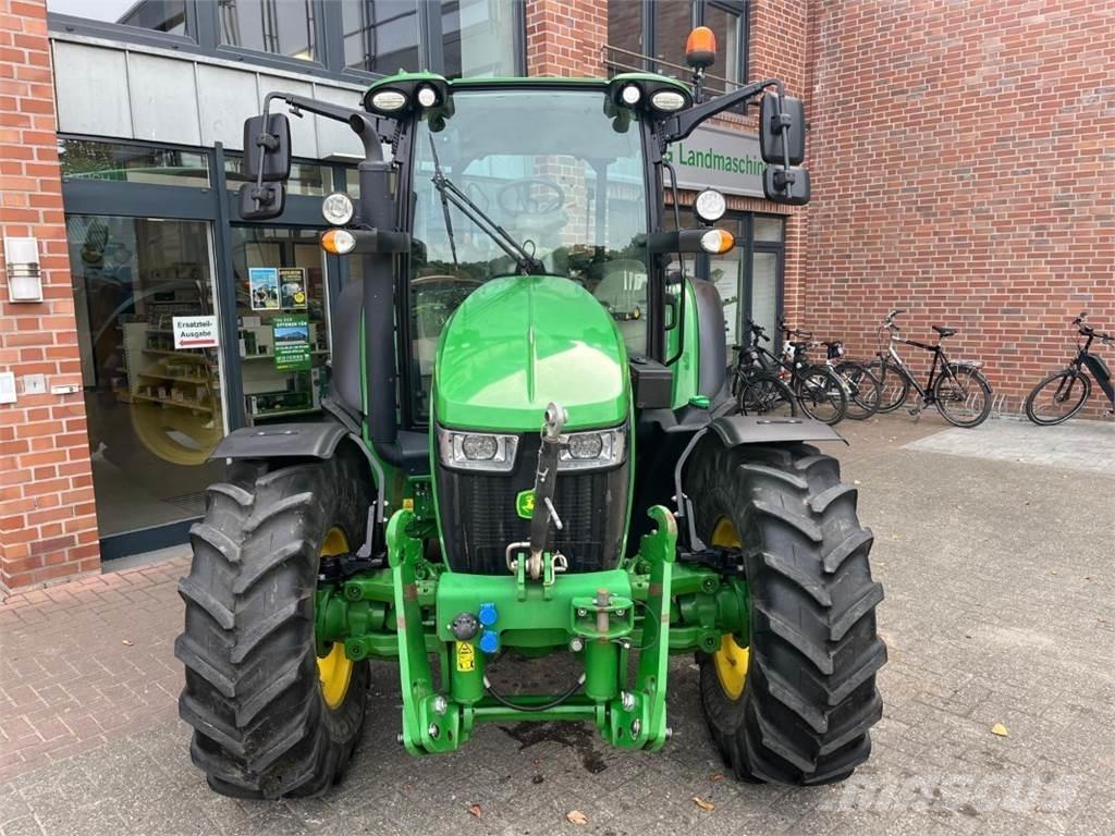 John Deere 5100R トラクター
