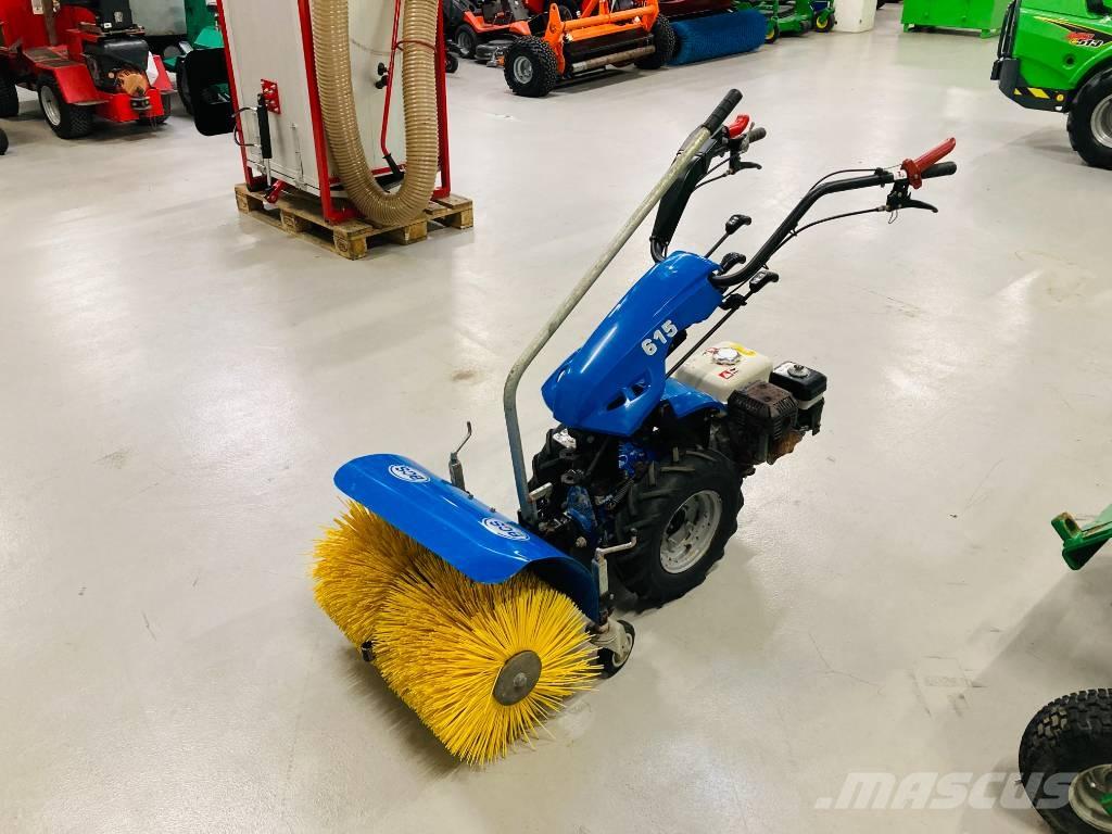 BCS Fejemaskine 615 路面清掃機