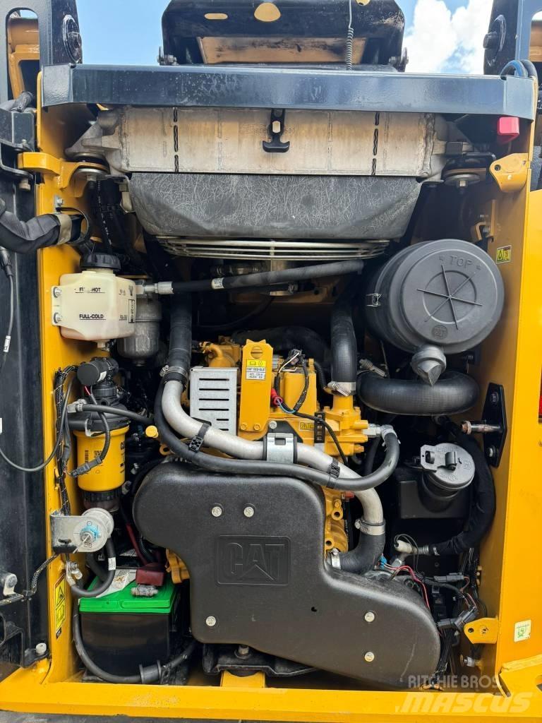 CAT 259D3 スキッドステアローダー