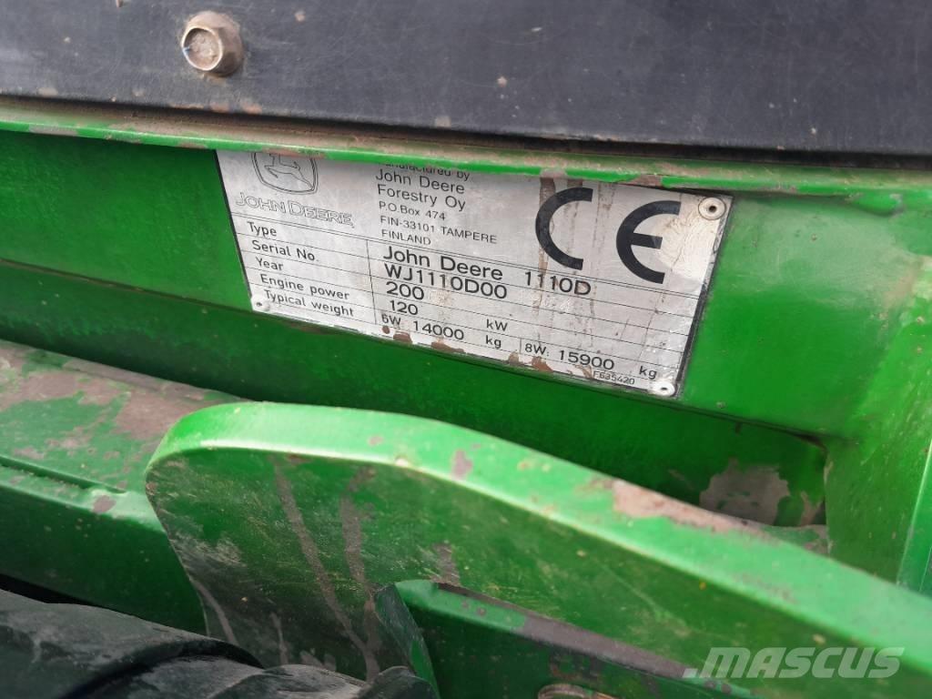 John Deere 1110 D フォワーダー