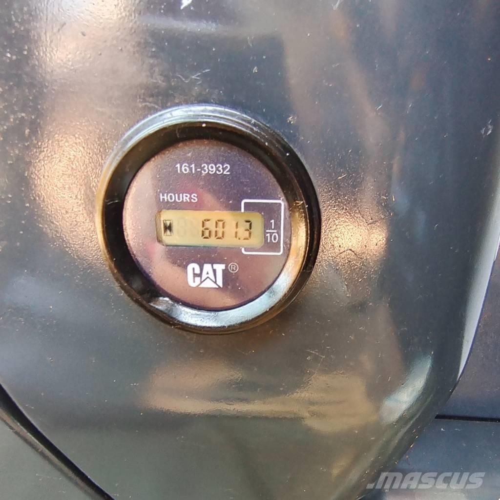 CAT 324 D L 大型油圧ショベル12t以上（パワーショベル・ユンボ）