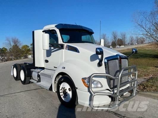 Kenworth T 680 中古トラクターヘッド | トレーラーヘッド
