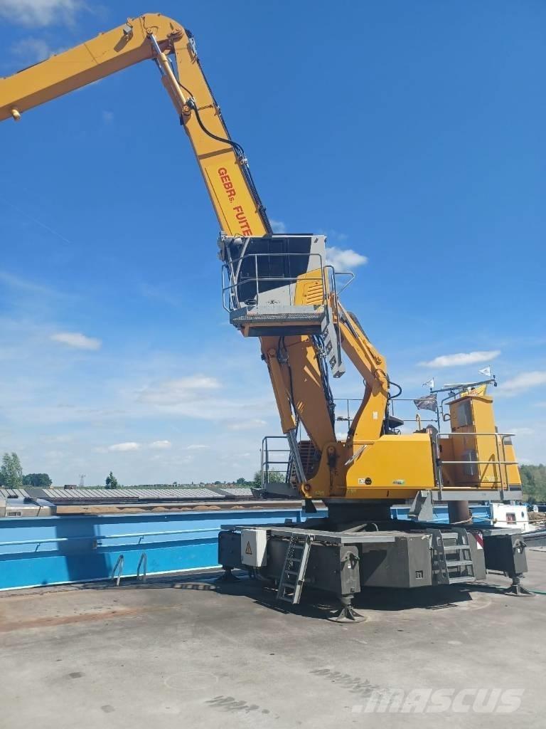 Sennebogen 830 M 廃棄物／工業産廃処理機