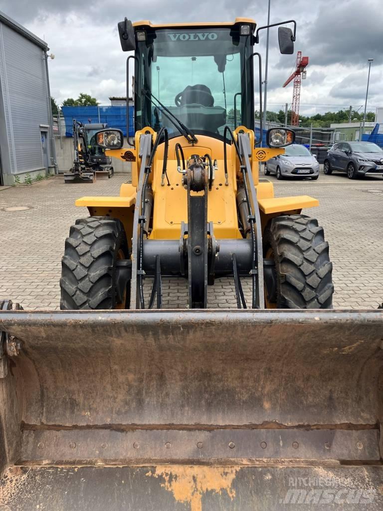 Volvo L 30 G ホイールローダー・タイヤショベル