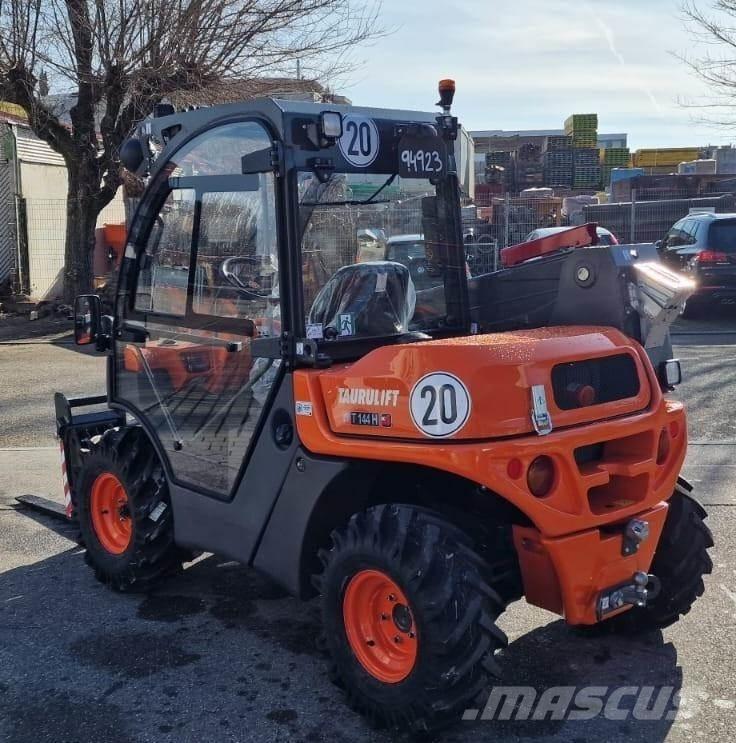 Ausa T144H テレスコーピックハンドラー