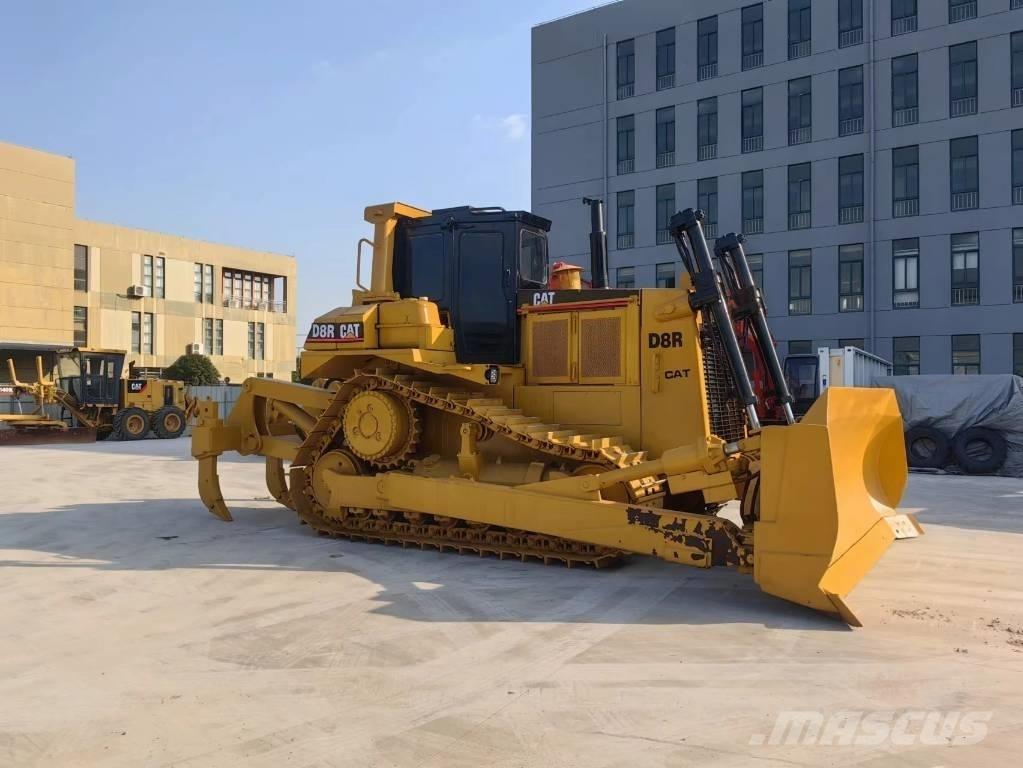 CAT D8R ブルドーザー