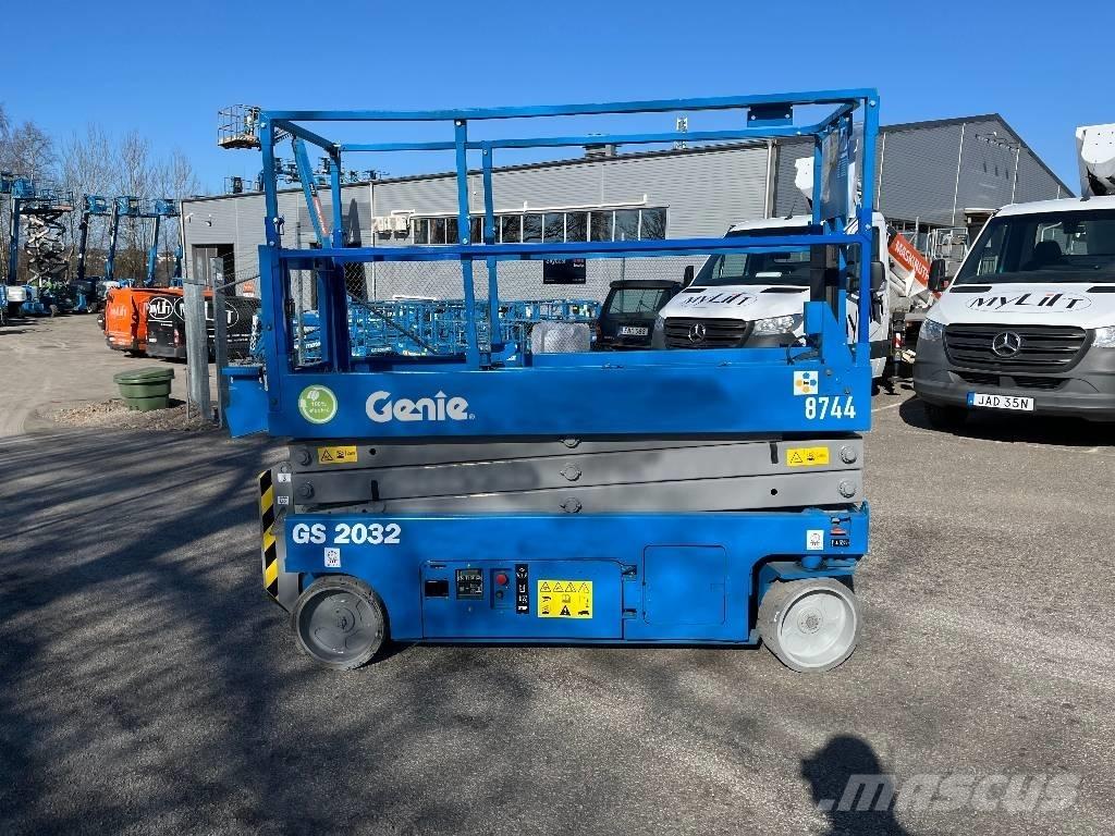 Genie GS 2032 シザースリフト