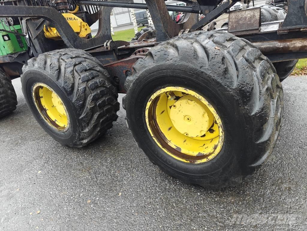 John Deere 1210 E フォワーダー