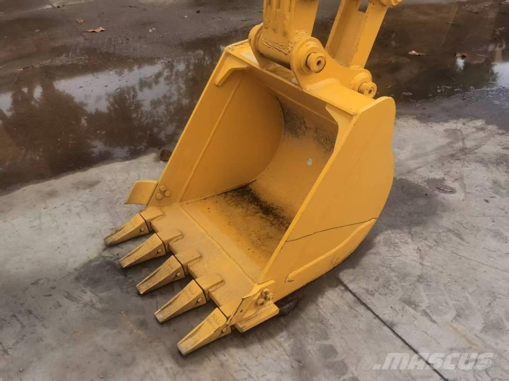 Komatsu PC 55 MR ミニ油圧ショベル 7t以下（ミニユンボ・ミニディガー）