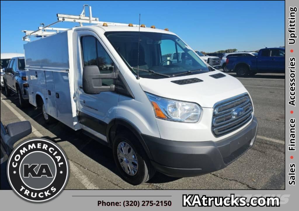 Ford Transit 350 パネルバン