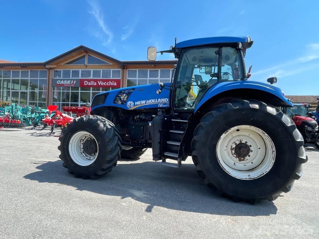 New Holland T 8.360 トラクター