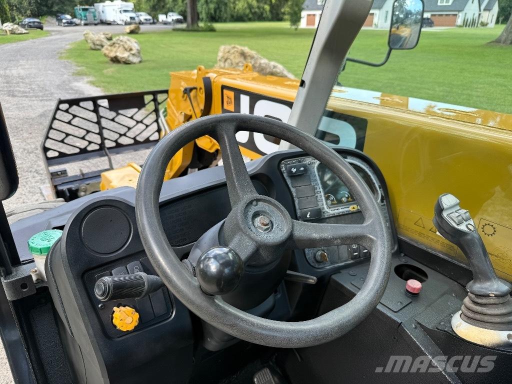 JCB 525-60 テレスコーピックハンドラー