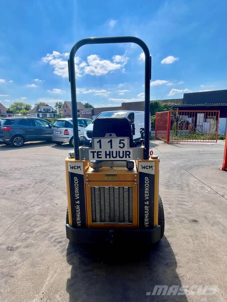 Knikmops KM 100 ホイールローダー・タイヤショベル