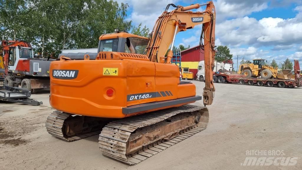 Doosan DX 140 LC-3 大型油圧ショベル12t以上（パワーショベル・ユンボ）