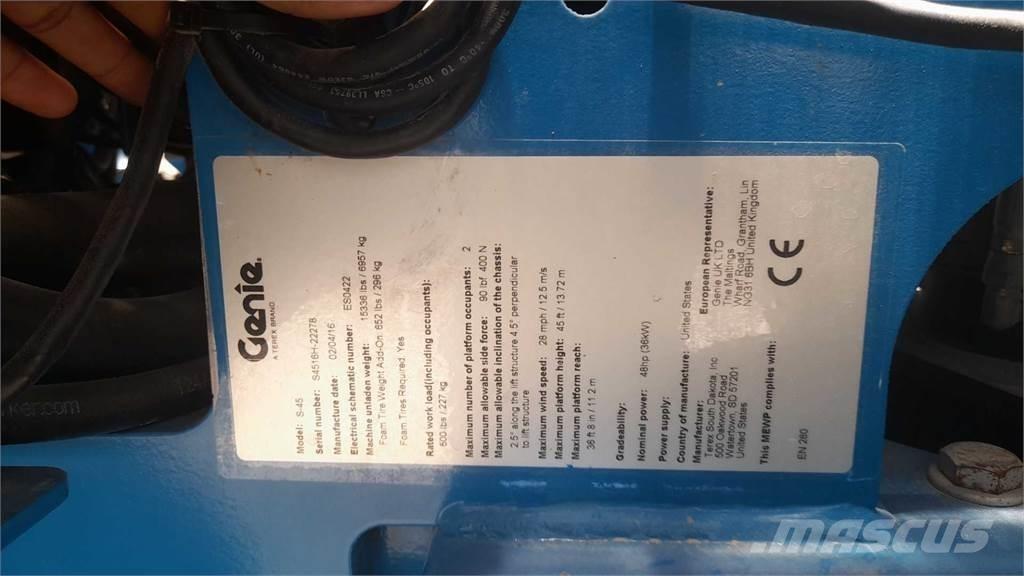 Genie S45 ブームリフト　直伸型
