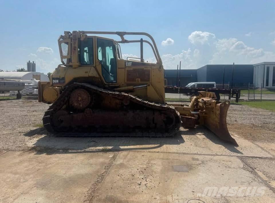 CAT D 6 N ブルドーザー
