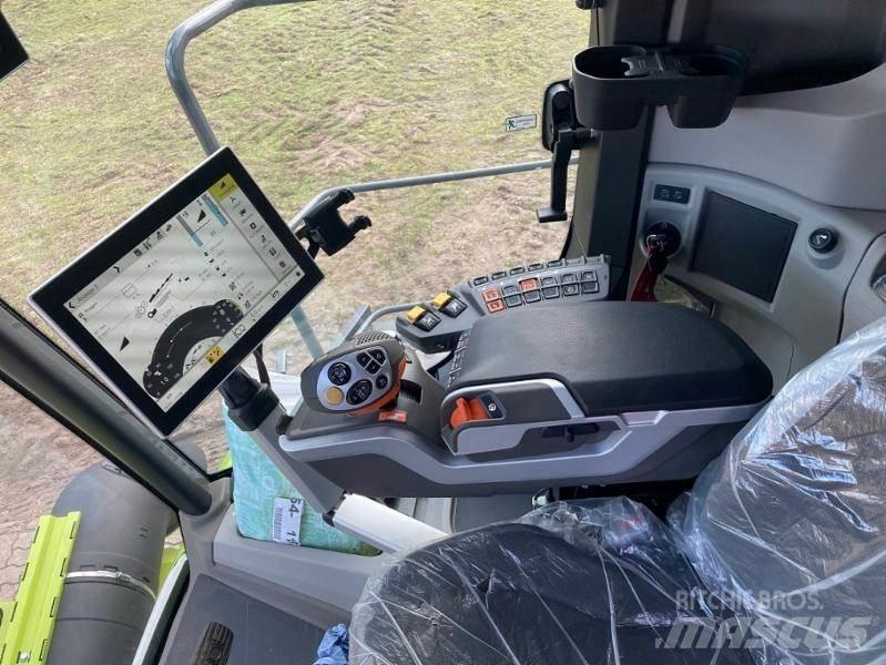 CLAAS TRION 660 コンバイン