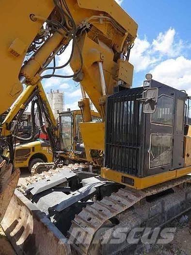 Liebherr 944C 特殊油圧ショベル