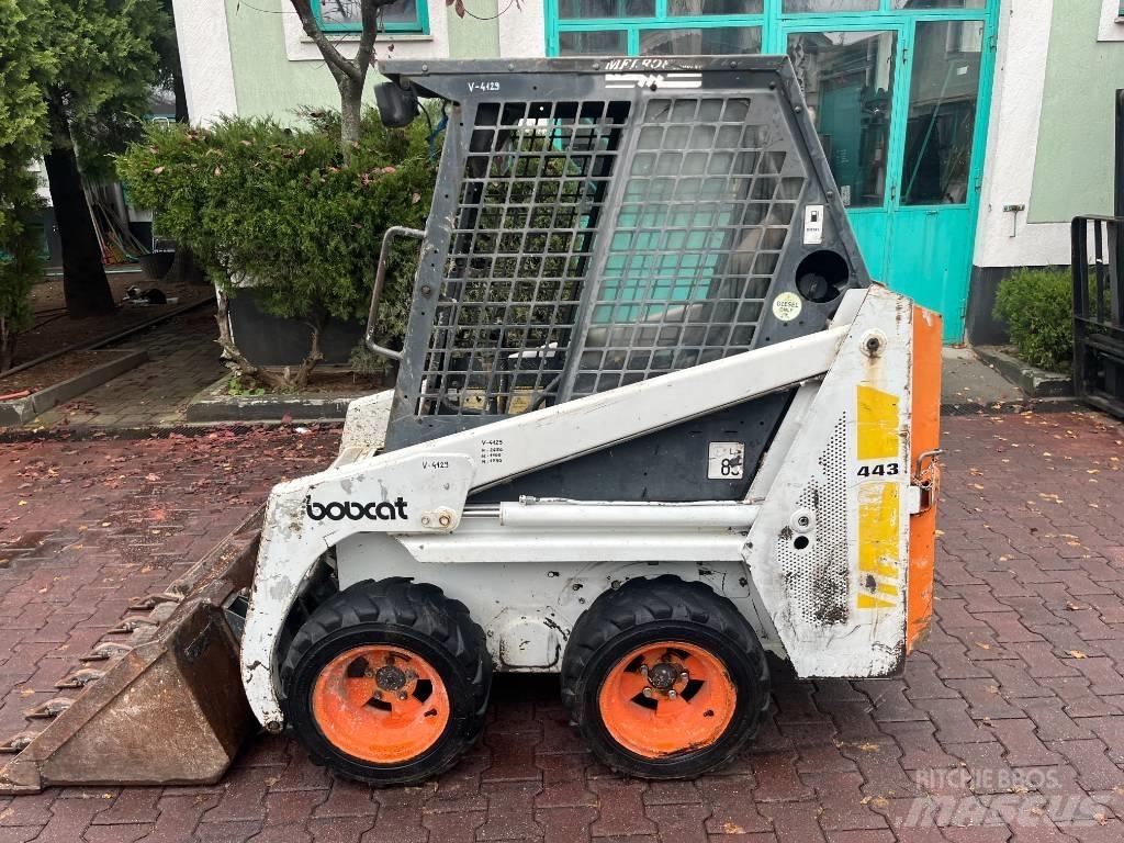 Bobcat 443    V-4129 テレスコーピックハンドラー