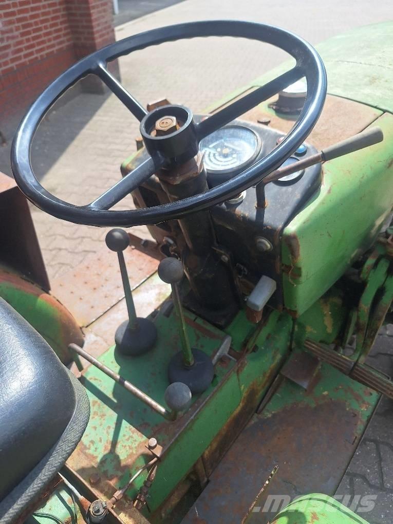 John Deere 1020 トラクター