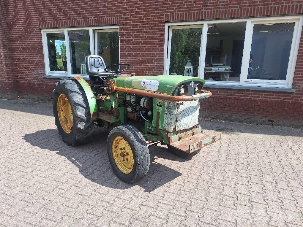 John Deere 1020 トラクター