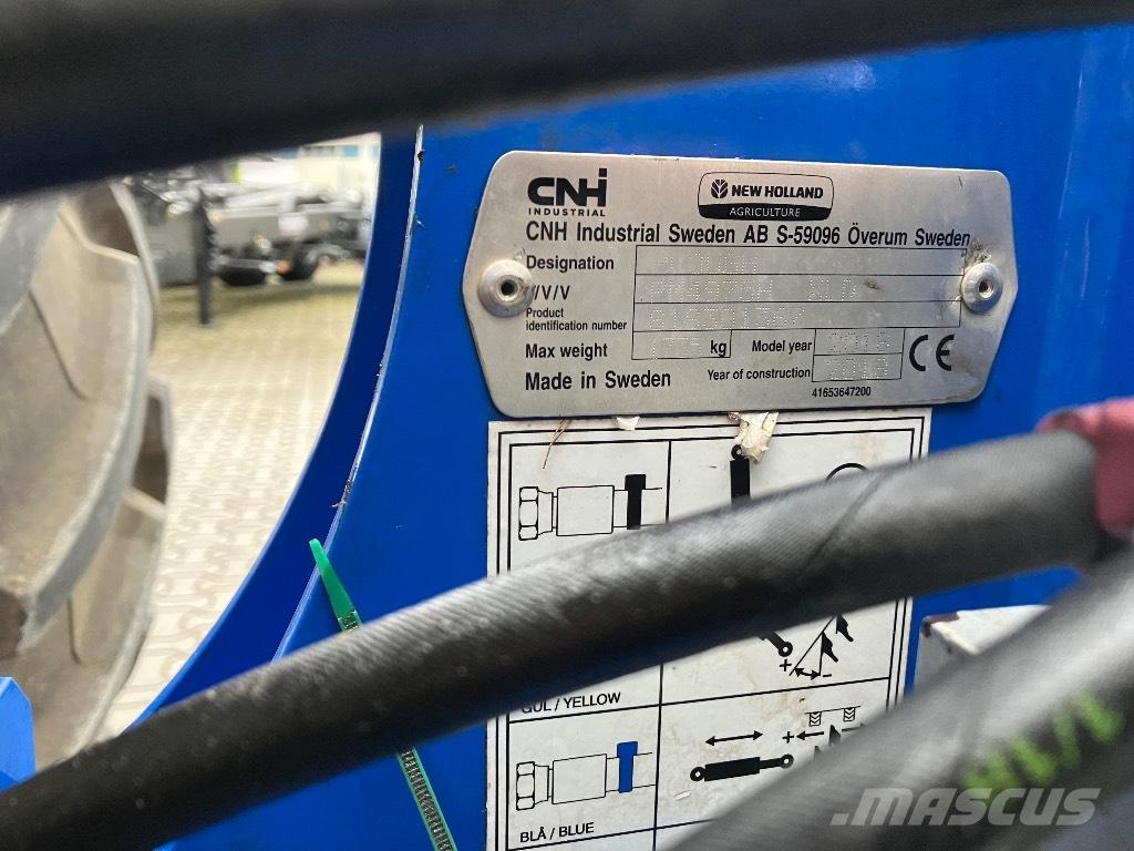 New Holland PM 4975H リバーシブルプラウ