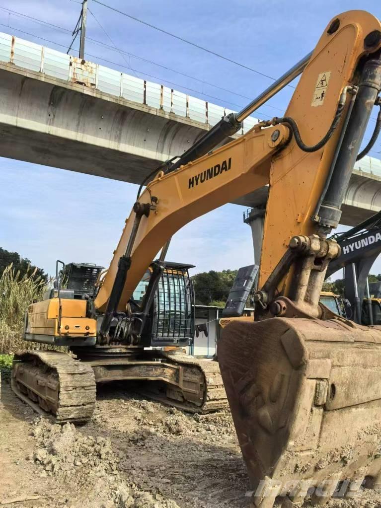 Hyundai 520VS 大型油圧ショベル12t以上（パワーショベル・ユンボ）