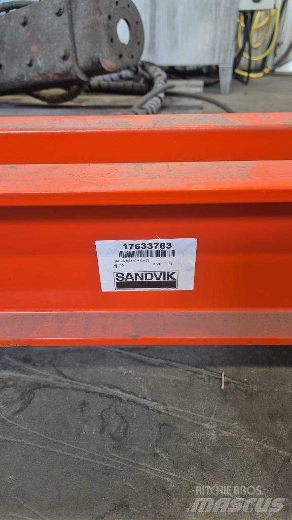 Sandvik Robolt 地下ケーブルボルター