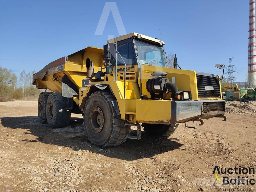 Komatsu HM400 アーティキュレート式ダンプトラック