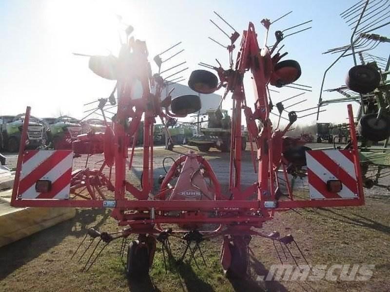Kuhn GF8702 テッダー・テッダーレーキ