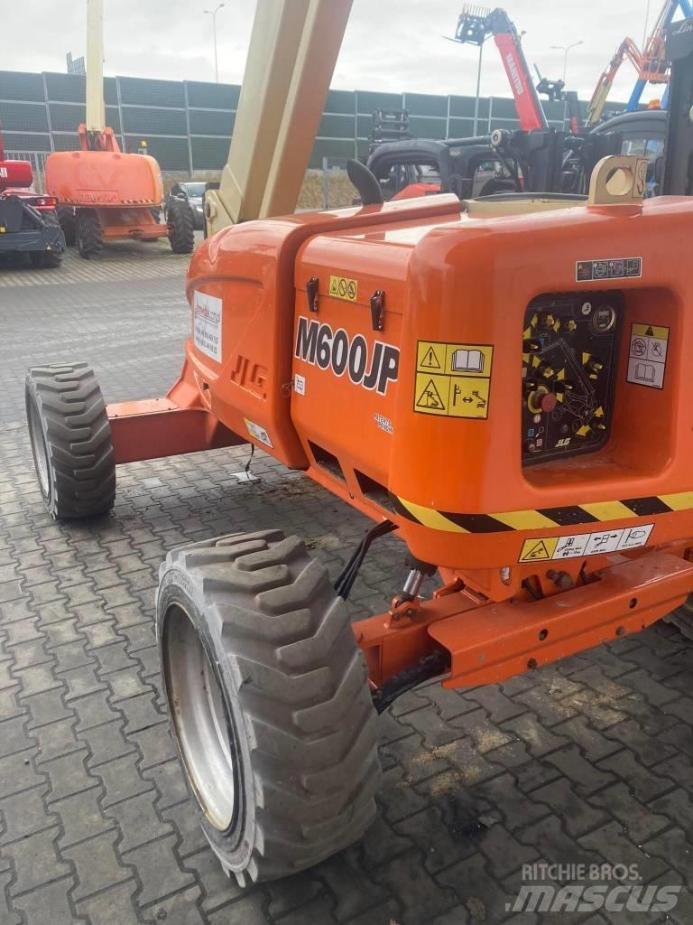 JLG M 600 JP ブームリフト　屈伸型