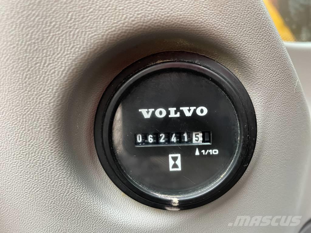Volvo ECR 235 大型油圧ショベル12t以上（パワーショベル・ユンボ）