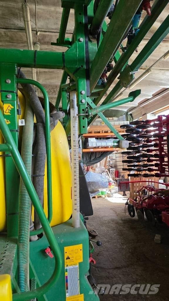 John Deere M 740 i 牽引型スプレイヤー
