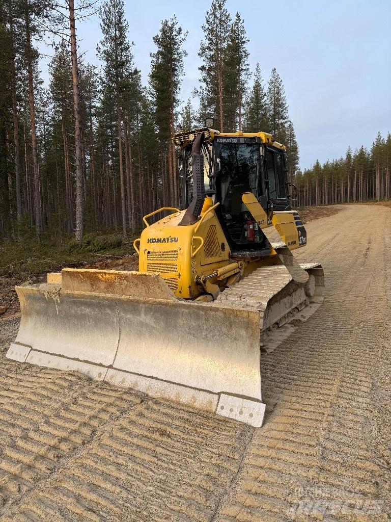 Komatsu D 37 PX-23 ブルドーザー
