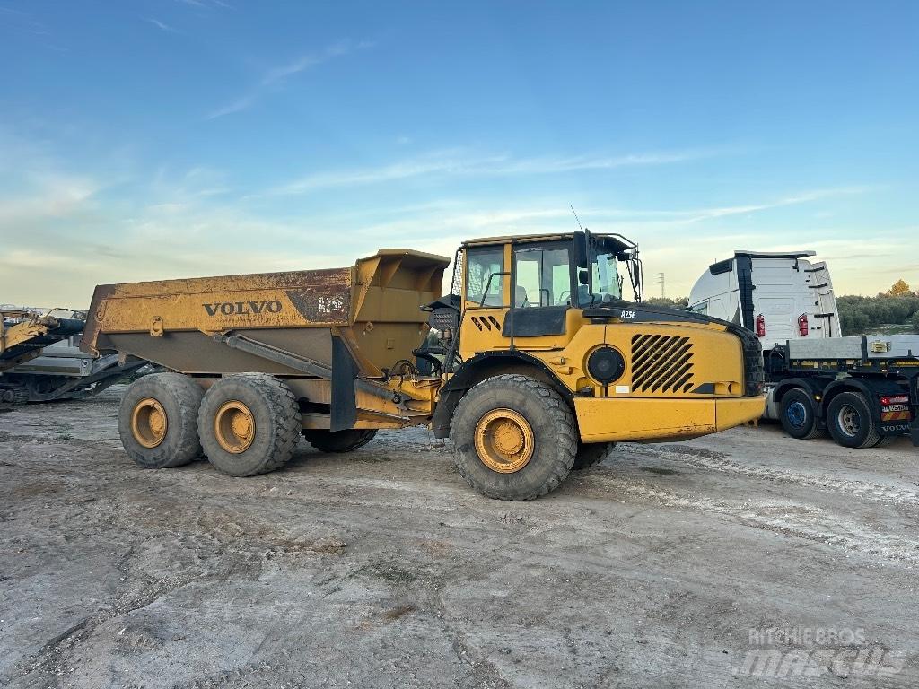 Volvo A 25 E アーティキュレート式ダンプトラック