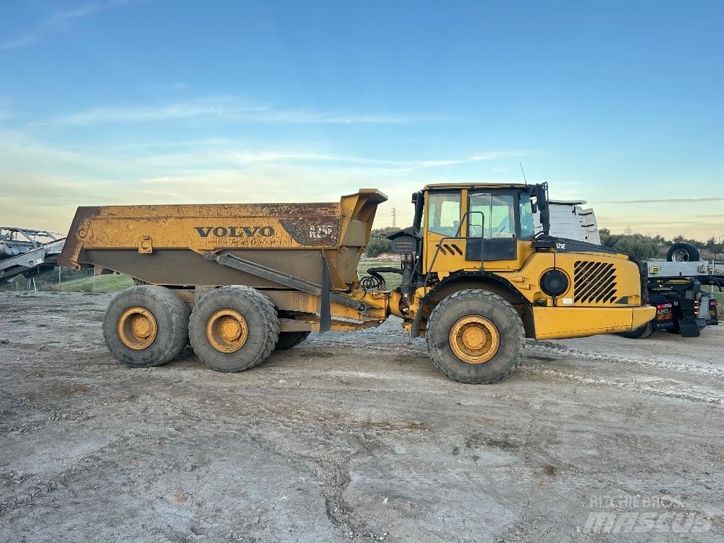 Volvo A 25 E アーティキュレート式ダンプトラック